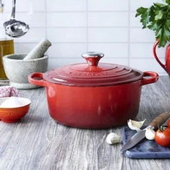 Le Creuset Signature Braadpan - 4,2 L - 24 Cm - Kersenrood 16 Le Creuset Signature Braadpan - 4,2 L - 24 Cm - Kersenrood -Home Keuken Winkel 1200x1197 4