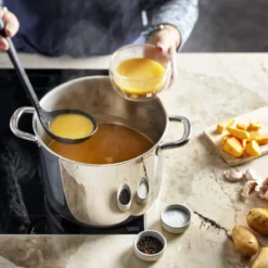 Demeyere Classico 3 Soeppan - Met Deksel - Inductie - 24 Cm - 7L 11 Demeyere Classico 3 Soeppan - Met Deksel - Inductie - 24 Cm - 7L -Home Keuken Winkel 1200x1200 164