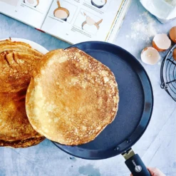 GreenPan Essentials Pannenkoekenpan 24cm - Zwart - Inductie - PFAS-vrij -Home Keuken Winkel 1200x1200 224