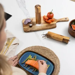 Deleca Luxe Peper En Zoutmolen Set - Zout / Pepermolen - Handmatig - Met Navul Lepel & Geschenkdoos - Acacia Hout - Rond -Home Keuken Winkel 1200x1200 694