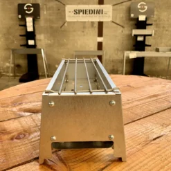 Spiedini Saté-bbq Bali 40 Mini - Kleine, Smalle Houtskoolbarbecue Met Horizontaal Rooster Voor Sate Of Andere Spiesjes - 40 Cm Lang, 11 Cm Breed, 14 Cm Hoog - Ideaal Voor Tuin- Of Open Haard, Of Balkon - Materiaal: Gealuminiseerd Ijzer 11 Spiedini Saté-bbq Bali 40 Mini - Kleine, Smalle Houtskoolbarbecue Met Horizontaal Rooster Voor Sate Of Andere Spiesjes - 40 Cm Lang, 11 Cm Breed, 14 Cm Hoog - Ideaal Voor Tuin- Of Open Haard, Of Balkon - Materiaal: Gealuminiseerd Ijzer -Home Keuken Winkel 1200x1200 975