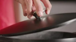 Tefal Trattoria Braadpan - Ø28 Cm - Inclusief Deksel -Home Keuken Winkel 1200x674 2