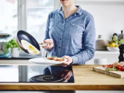 GreenPan Cambridge Hapjespan Met Deksel 28cm - Brons - Inductie - PFAS-vrij -Home Keuken Winkel 1200x899 5