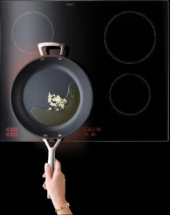 Le Creuset Koekenpan Les Forgées TNS - ø 24 Cm - Standaard Anti-aanbaklaag -Home Keuken Winkel 951x1200